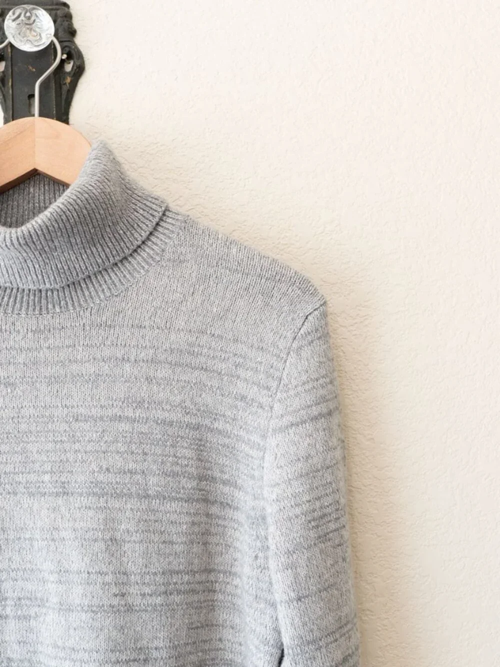 J Crew Mercantile Gray Turtleneck Sweater M Wool Blend Knit Cozy Winter